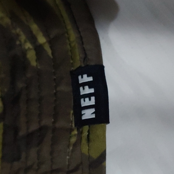 NEEF camo fishing bucket hat - Picture 3 of 7